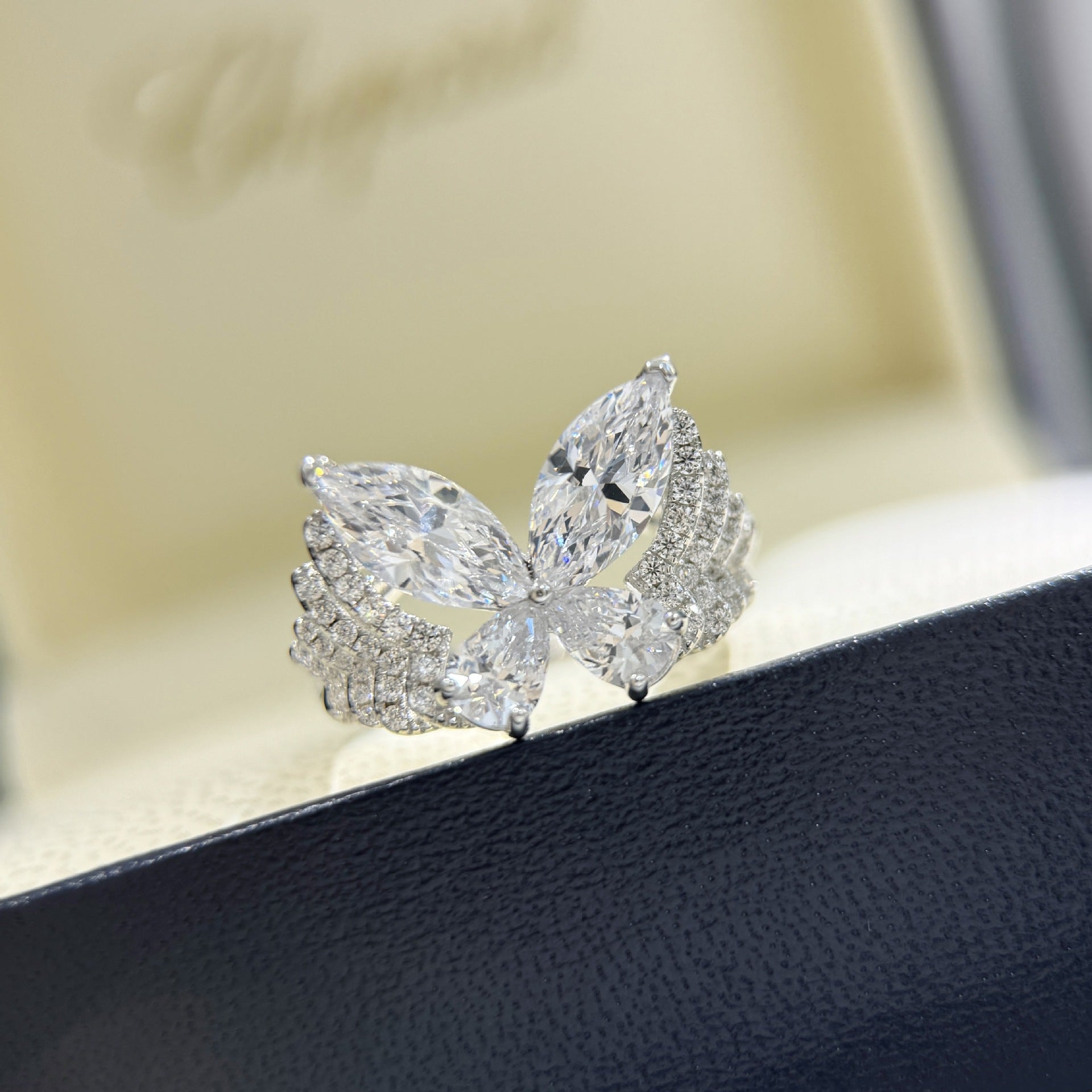 Ethereal Papillon Ring🦋