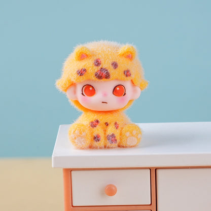 🐱Tiny Paws Flocked Kitty Mini Figurines🔥