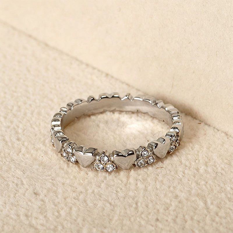 💍Women's Elegant Heart Eternity Ring – Micro-Paved Zircons, Stainless Steel, Stackable ✨
